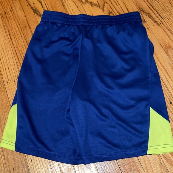 Champion size medium shorts nwt - Picture 4 of 4